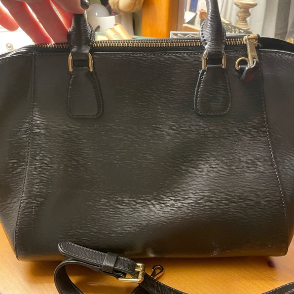 Ralph Lauren Black Leather Handbag with Gold Tone Hardware - Picture 5 of 12